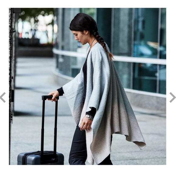 Calia by Carrie Underwood Ombré Wrap - Picture 5 of 9